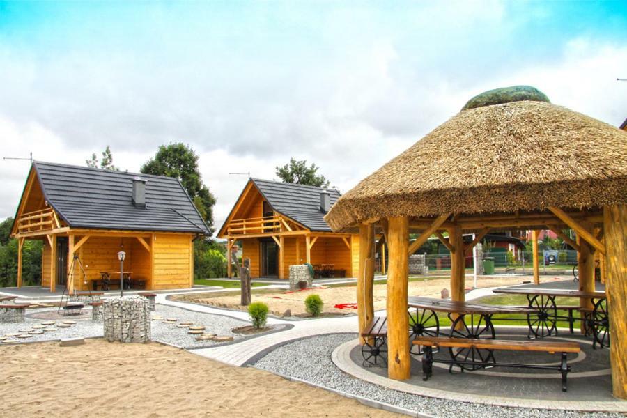 Bacowki Nad Jeziorem Goszcza Lubrza  Exteriör bild
